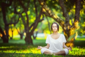 九游网页版官网-俱乐部青训教练走进乡村推广青少年足球运动，青少年足球训练营简介